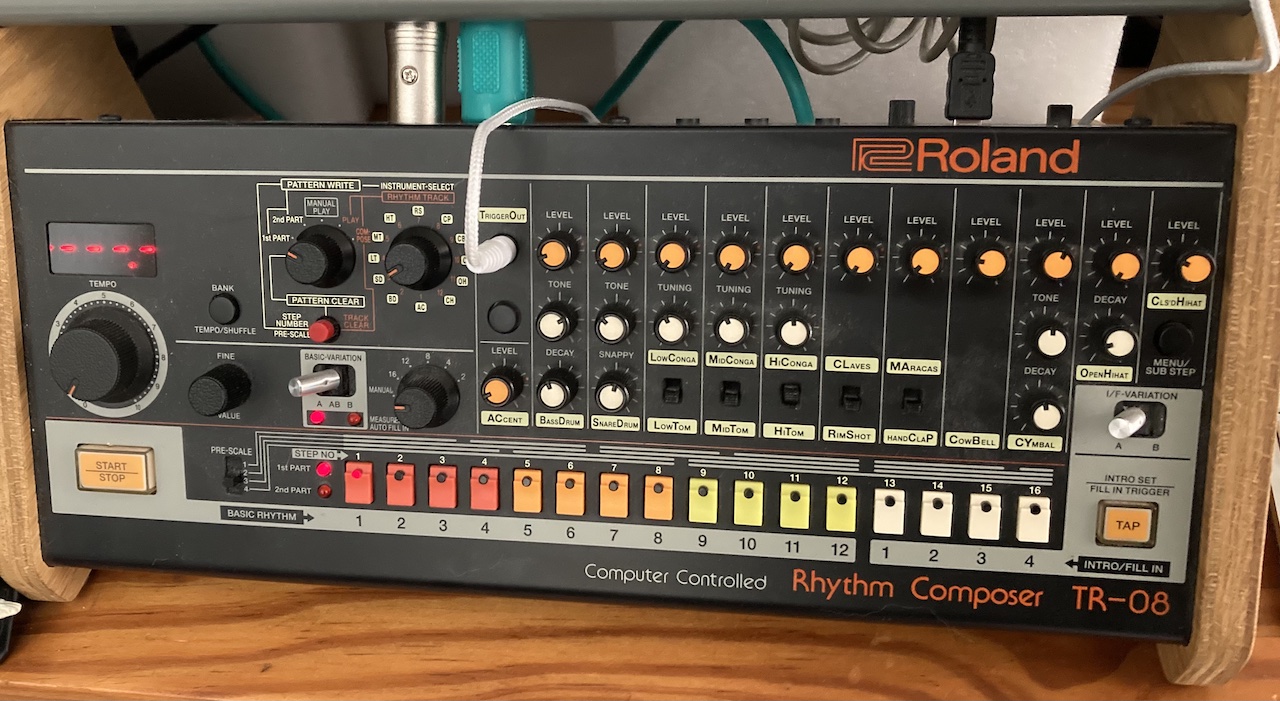 Roland TR-08